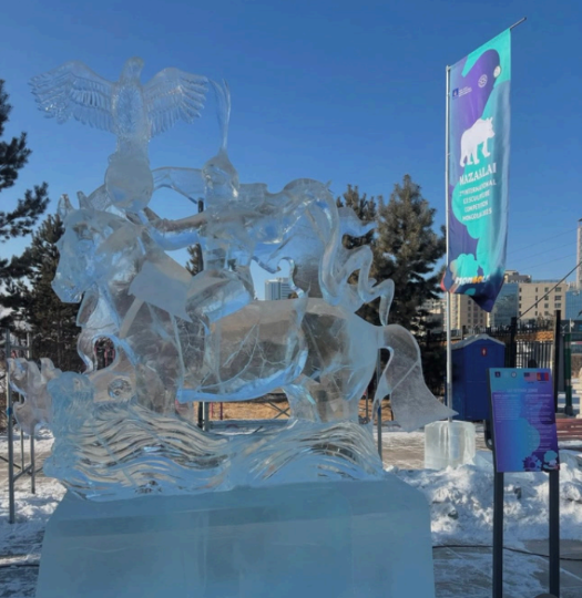 custom ice carving exhibition sculpture